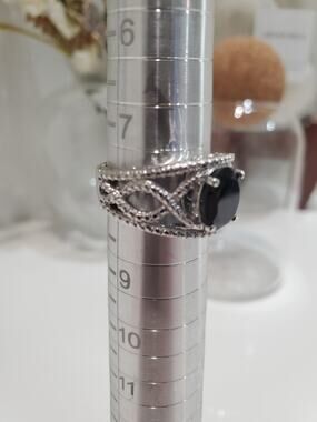 STS Karis 925 Sterling Silver Ring Size 8